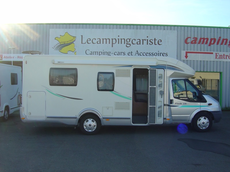 camping car CHAUSSON  FLASH 28 modèle 2012