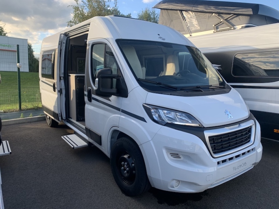 camping car CARADO  CVE 600 modèle 2024