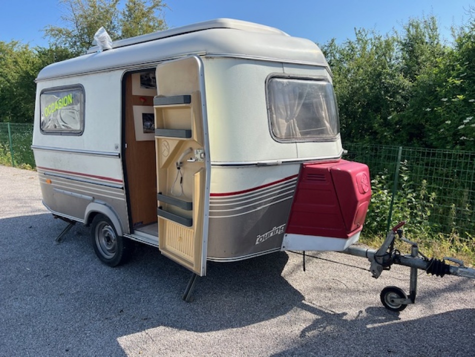 caravane ERIBA  TOURING FAMILIA modèle 1992